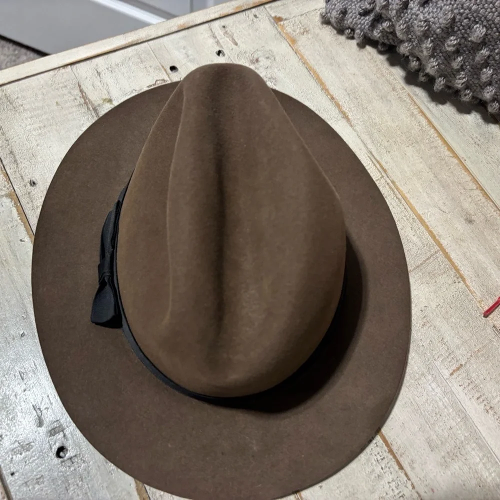 New! Biltmore Classic Brown Fedora Hat with Black Band-Sz 7 - Picture 6 of 6